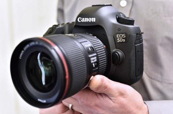 Canon EOS 5DS DSLR Camera