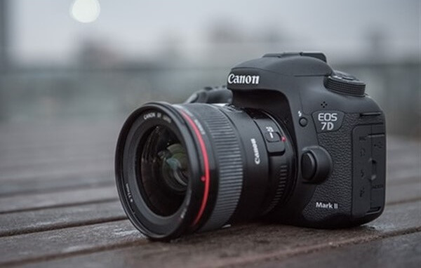 Canon EOS 7D Mark II DSLR Camera