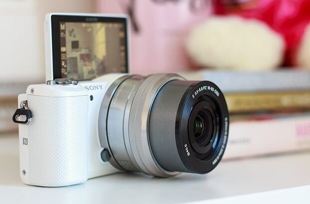 Sony Alpha A5000 Mirrorless Camera