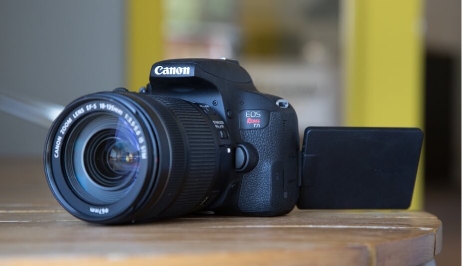 Canon EOS Rebel T7i DSLR Camera