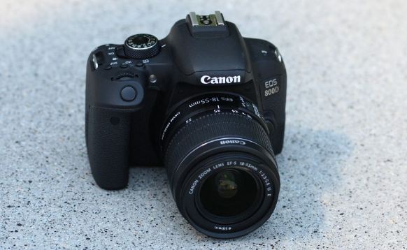 Canon EOS 850D