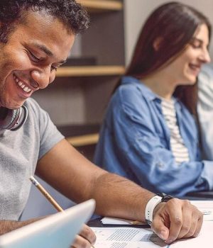 Trendy Tech Gadgets You Can’t Afford to Miss If You Are a College-Goer Trendy Tech Gadgets