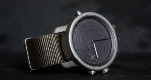 LunaR Solar Powered Smartwatch