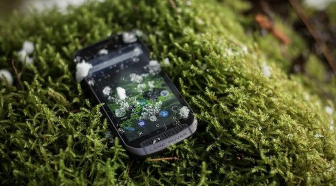 Land Rover Rumored to Launch a Modular Smartphone at MWC 2018 land rover explore smartphone